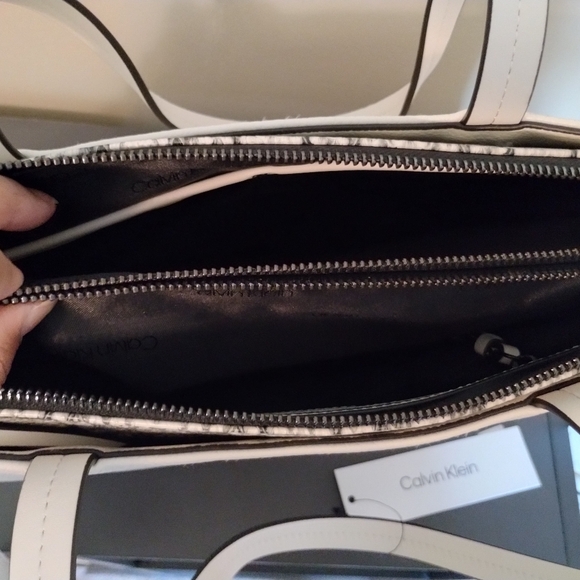 CALVIN KLEIN, "Chrome" Classic Tote - NWTs - Picture 7 of 9